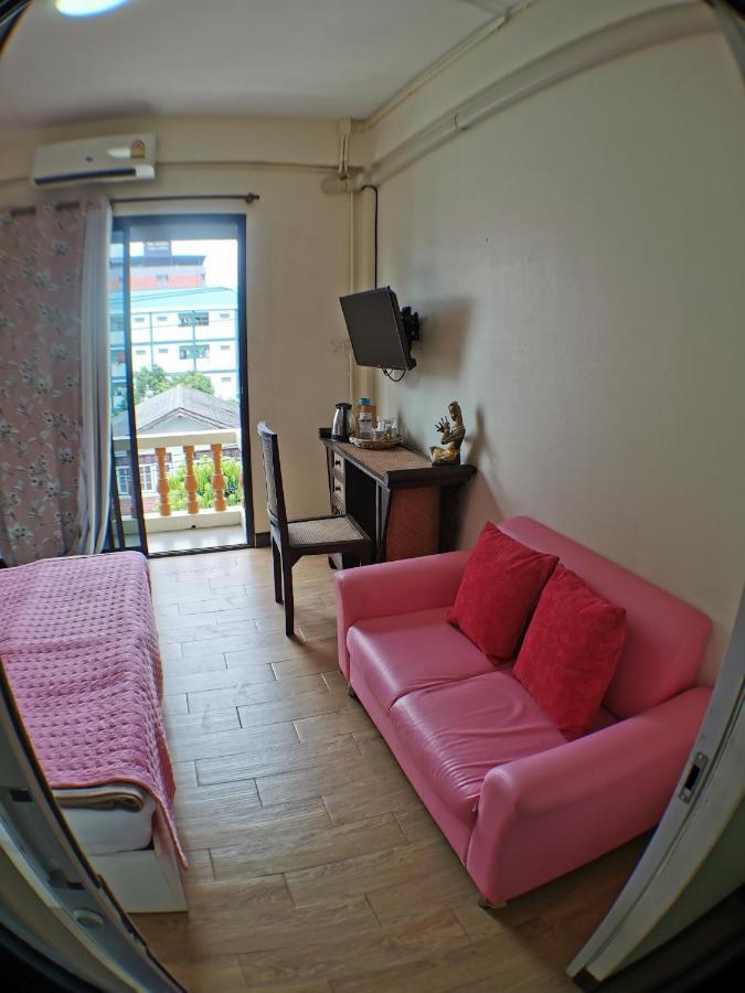 59Indy Guesthouse Банкок Екстериор снимка