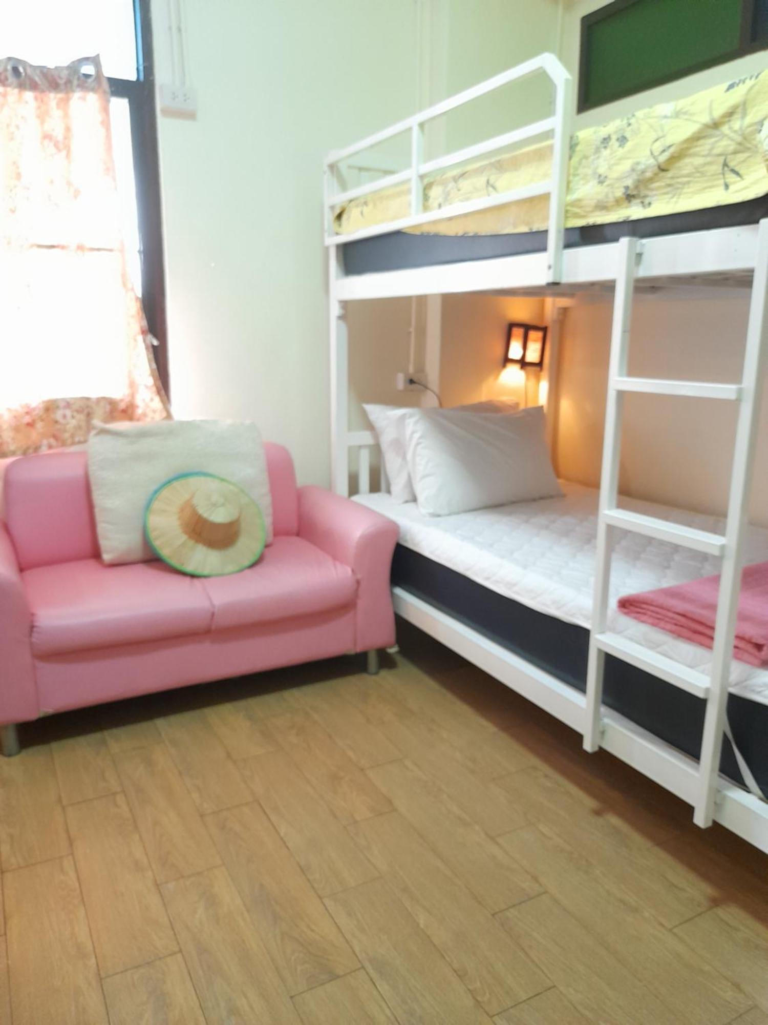 59Indy Guesthouse Банкок Стая снимка